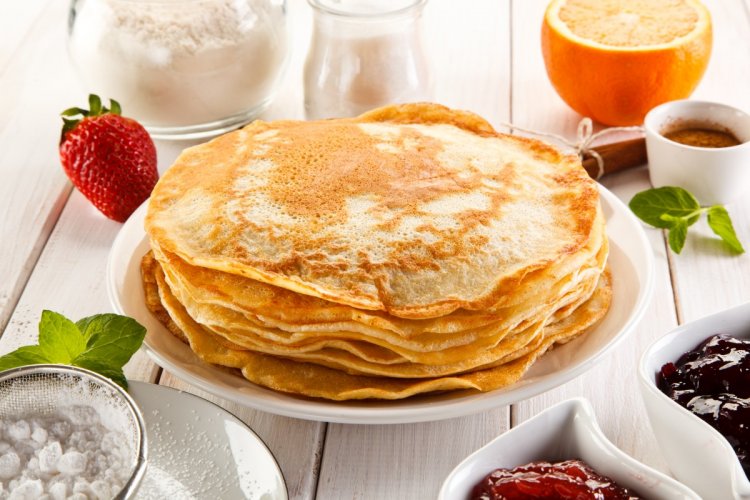 12 рецептов блинов на кислом молоке, которые сможет приготовить каждый