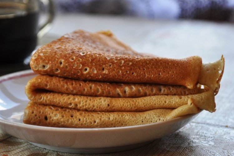 Блины на кислом молоке и минералке