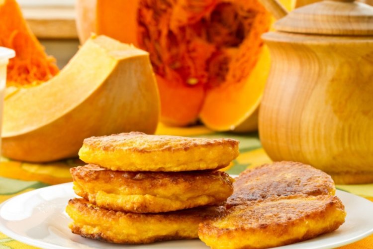Тыквенные оладьи на кислом молоке