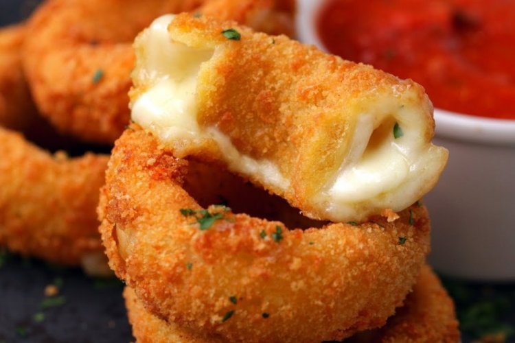 Луковые кольца в кляре с сыром