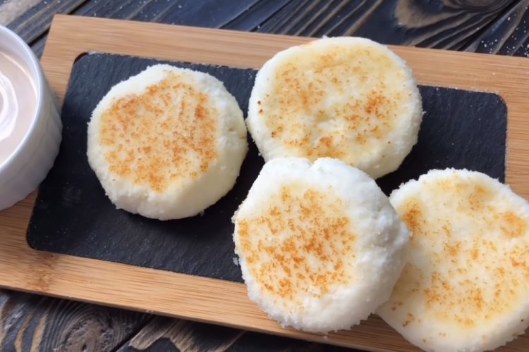 Сырники из рикотты с кокосовой мукой