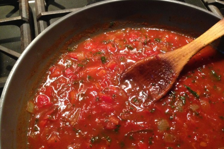 Подлива с мясным бульоном для картофельного пюре