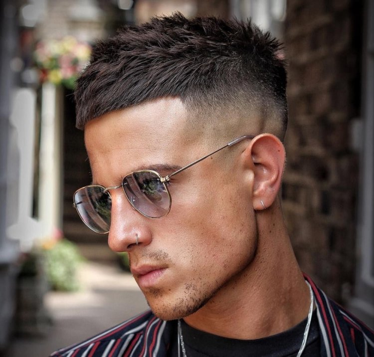 Короткая стрижка с челкой