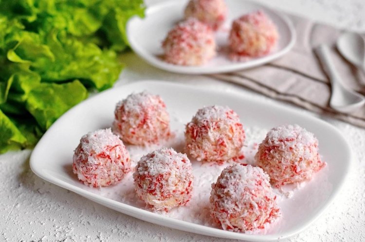 Шарики из сыра и крабовых палочек