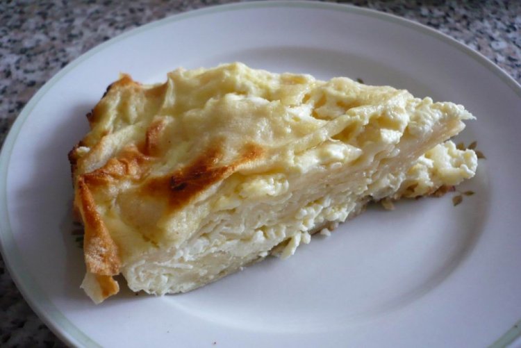 Ачма из лаваша с творогом и сулугуни