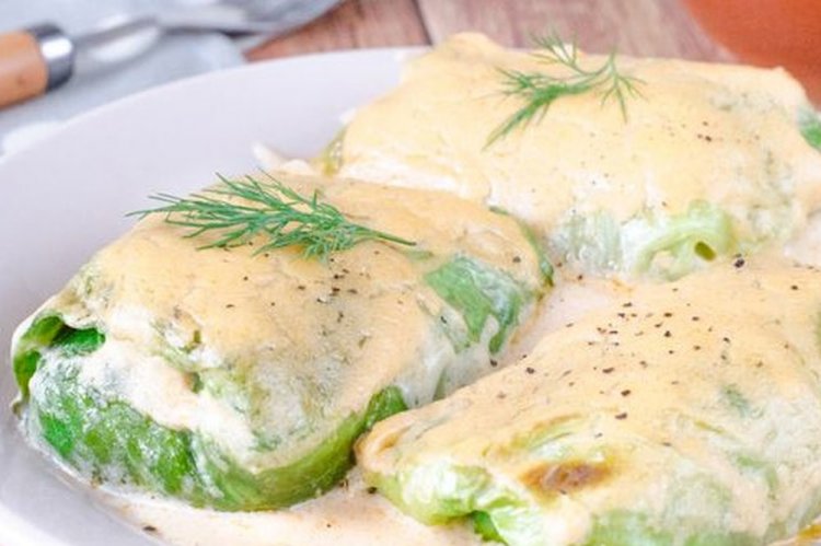 Голубцы под соусом бешамель в духовке