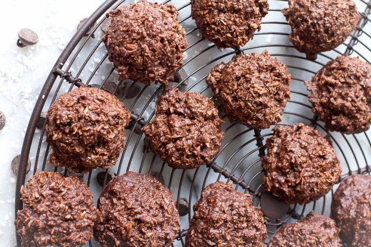 Шоколадное печенье из кокосовой стружки без глютена