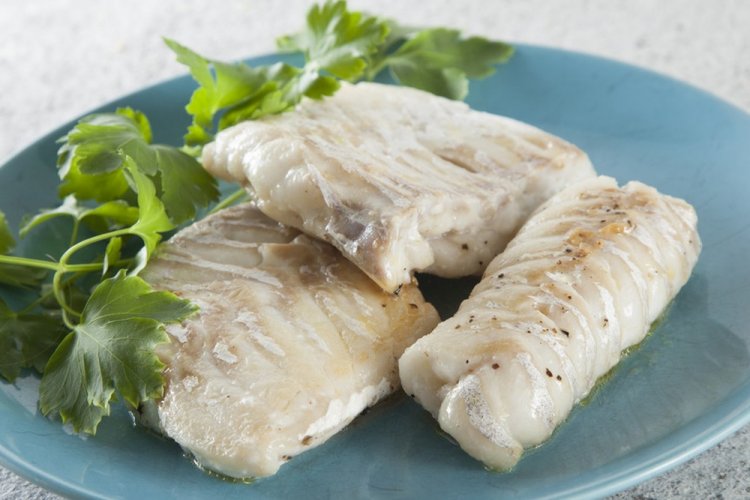 Минтай с лимоном на пару