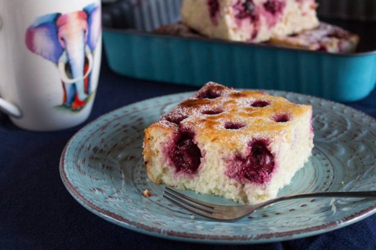 Творожная запеканка с ягодами