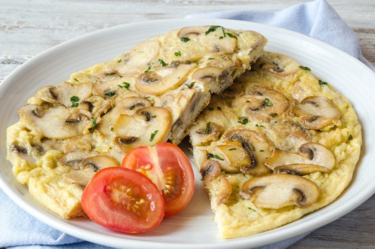 Омлет с грибами