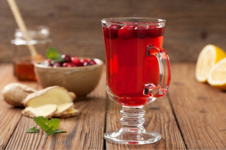 Имбирный чай с клюквой