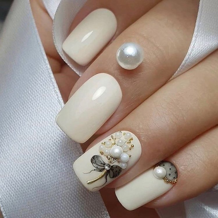 Маникюр в стиле кокет кор