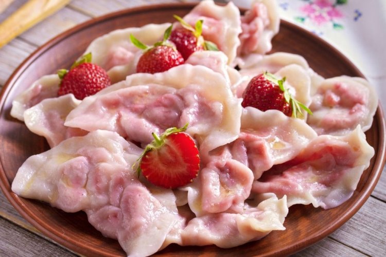 Вареники с клубникой