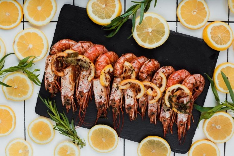 Сочные лангустины в лимонном маринаде на гриле