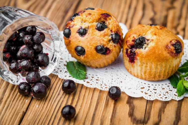 Маффины с черной смородиной