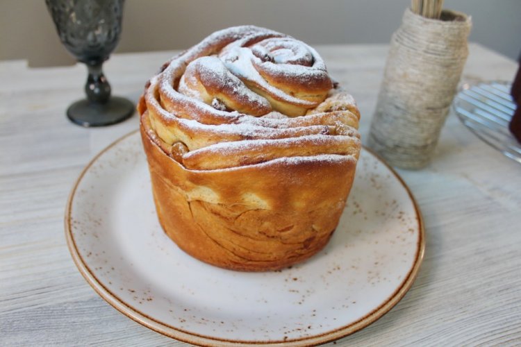 Пасхальный кулич краффин с лимонной цедрой