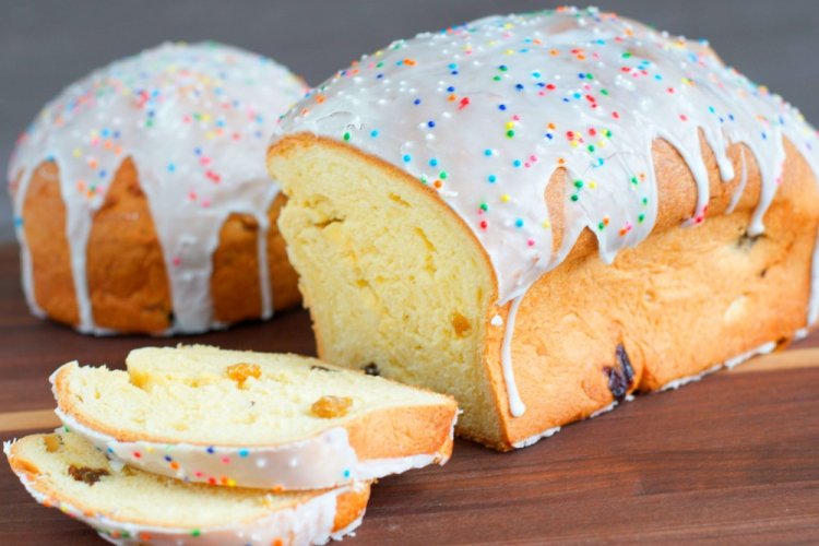 Пасхальный кулич с изюмом в хлебопечке