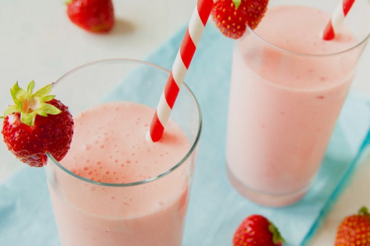 Молочный коктейль с земляникой