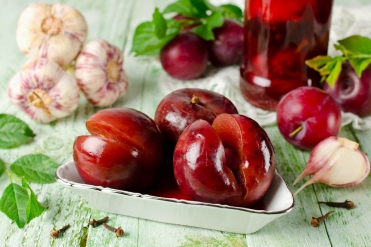Маринованные сливы на зиму