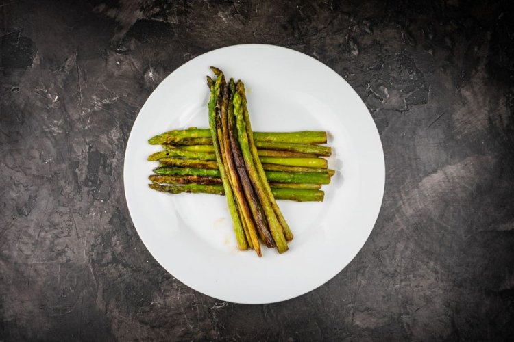 Классическая спаржа на гриле