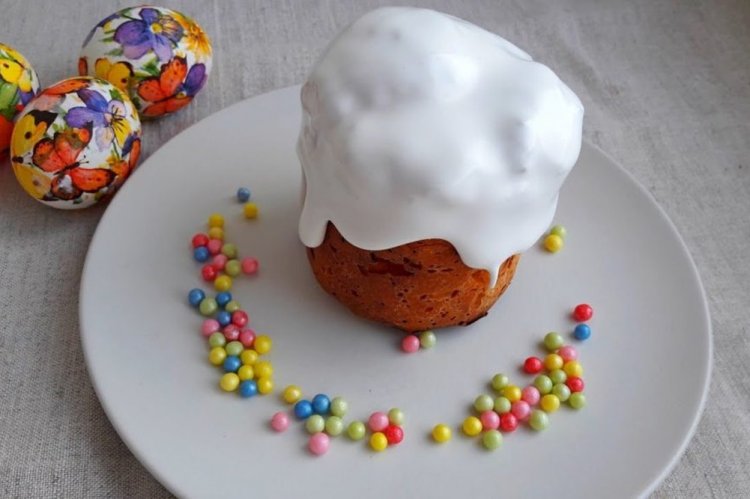 Глазурь без сахара и яиц для пасхального кулича