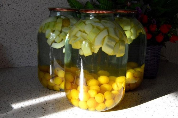 Компот из кабачков и алычи на зиму