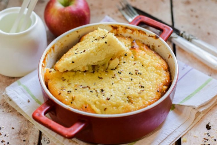 Постная запеканка из пшенки с фруктами