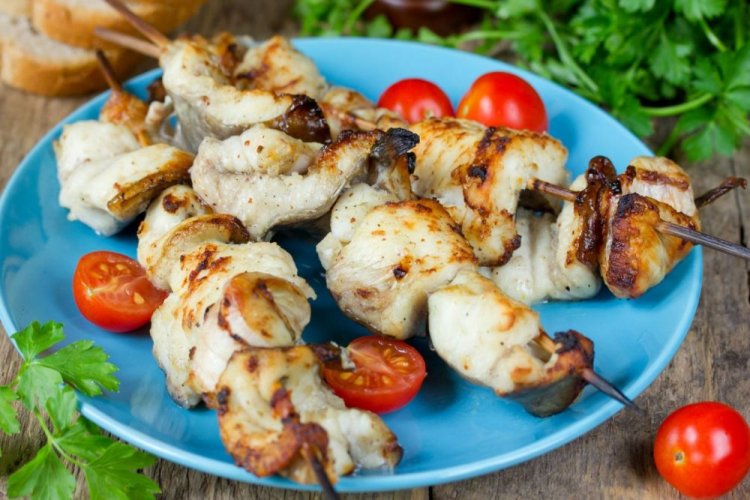 Шашлык из судака на мангале