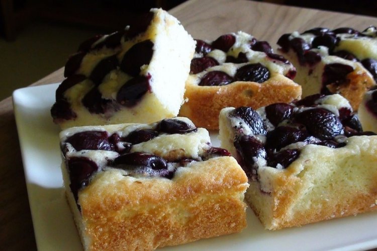 Пирог с вишней и коньяком