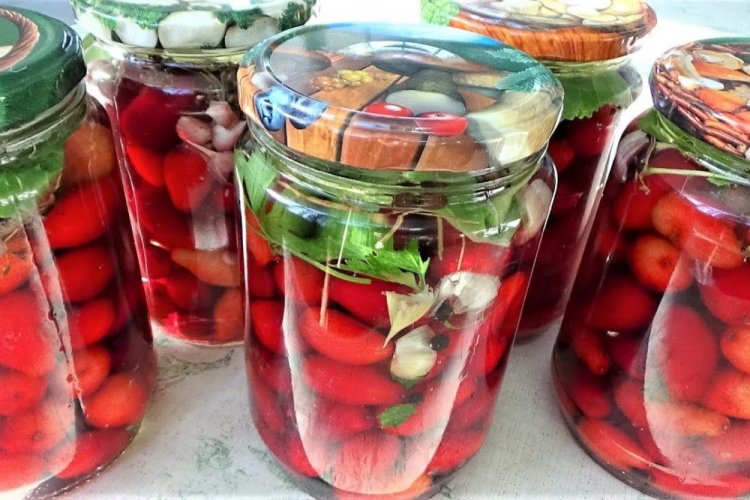 Маринованный кизил как оливки