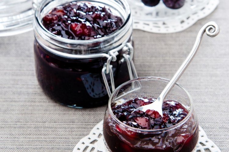 Конфитюр из винограда Изабелла с луком на зиму