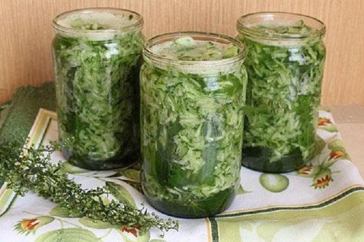 Тертые огурцы с чесноком на зиму