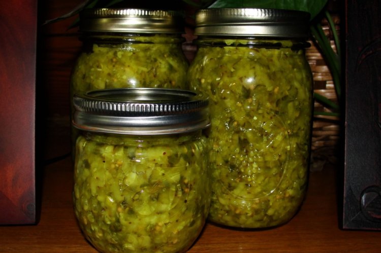 Тертые огурцы с луком на зиму