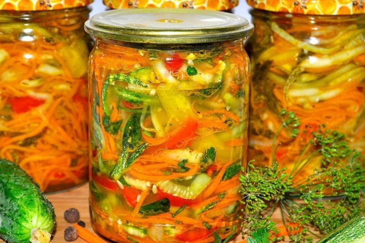 Тертые огурцы с овощами на зиму