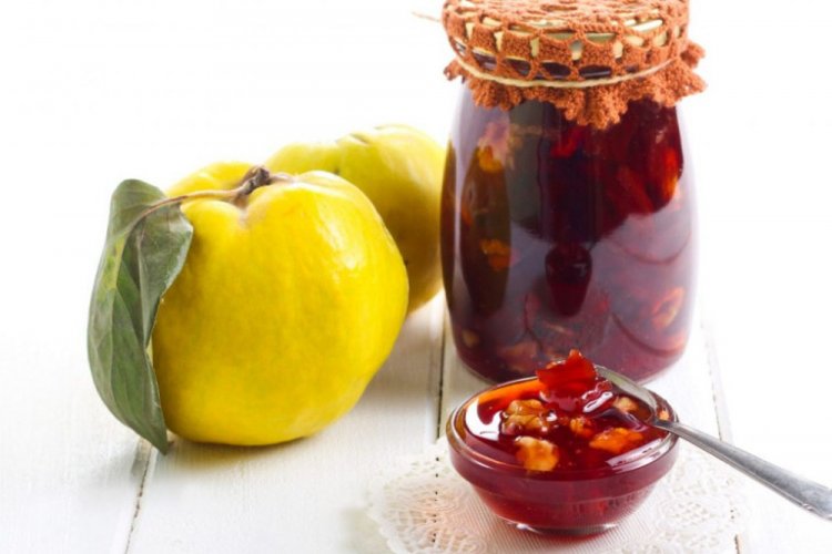 Варенье из айвы с грецкими орехами