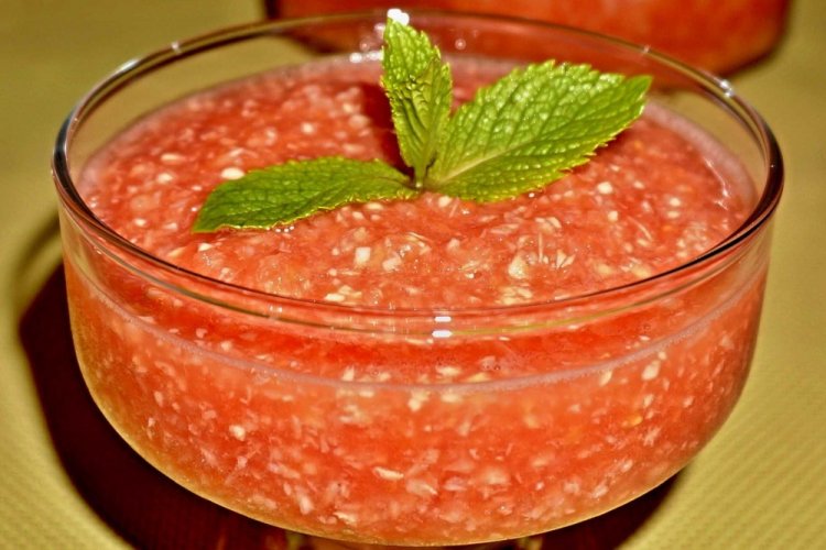 Хрен с томатной пастой на зиму