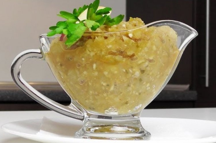 Аджика из яблок и сельдерея