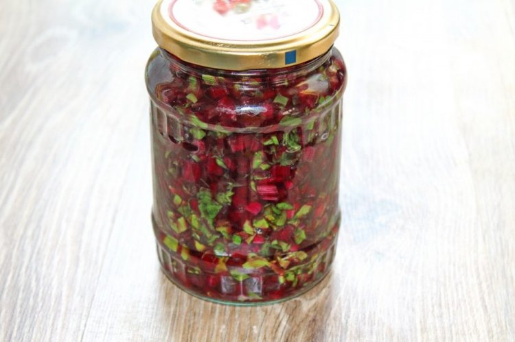 Свекольная ботва с солью на зиму