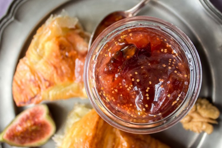 Варенье из инжира с розмарином