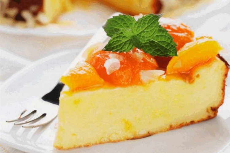 Творожная запеканка с физалисом и мандаринами