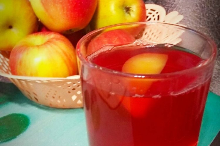 Компот из яблок со свеклой на зиму