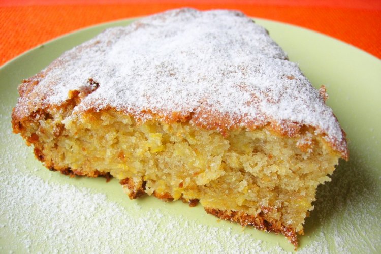 Пирог с тертой айвой