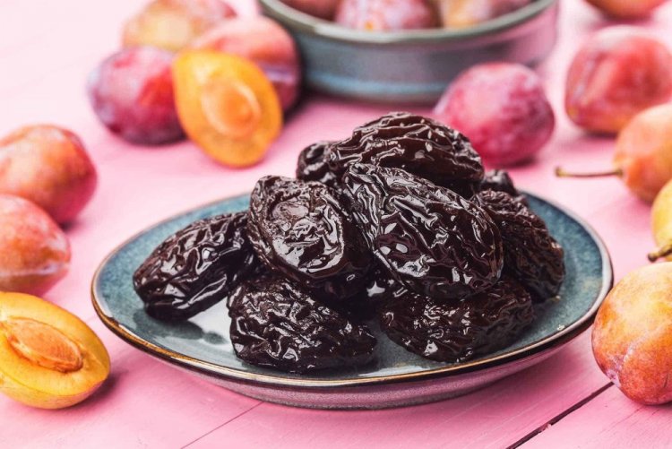 Чернослив в сушилке на зиму