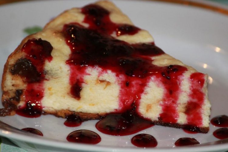 Творожная запеканка с жимолостью