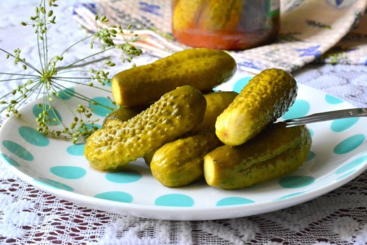 Корнишоны с куркумой на зиму