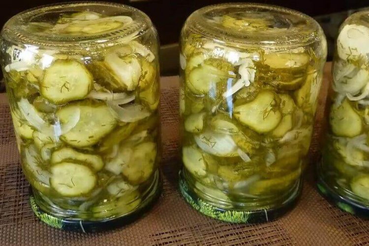 Нежинский салат из корнишонов на зиму