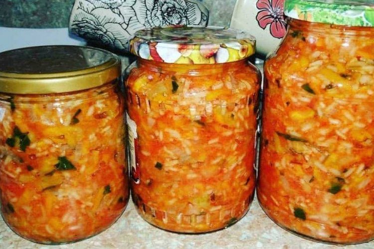 Завтрак туриста с рисом и баклажанами на зиму