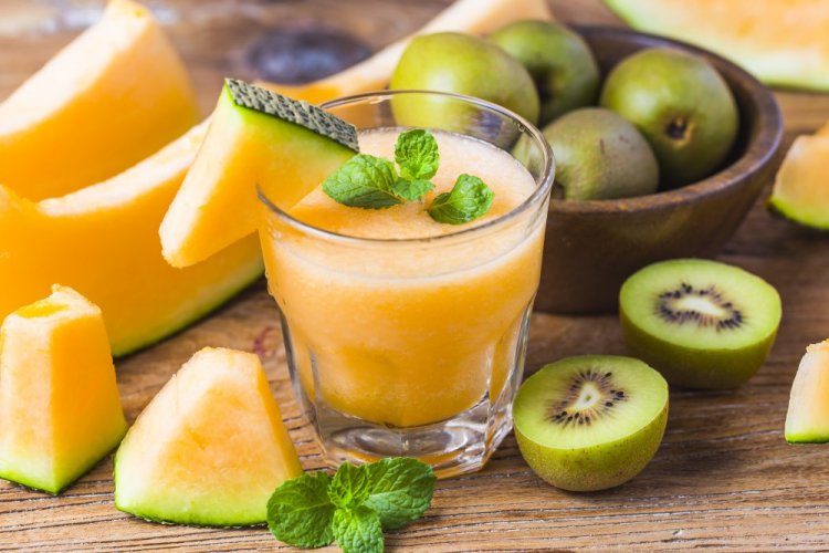 Ванильный коктейль из дыни и киви
