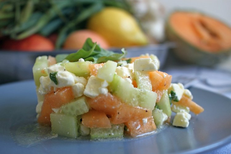 Салат из дыни и феты