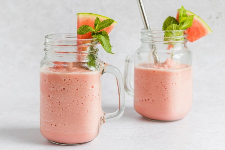 Молочный коктейль с арбузом